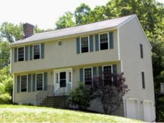 14 Bartley Hill Rd, Londonderry, NH 03053 exterior
