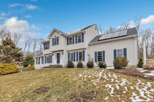 9 Mark Dr, Seymour, CT 06478 exterior