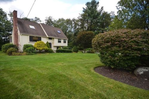 66 Dodge Hill Rd, Sutton, MA 01590 exterior