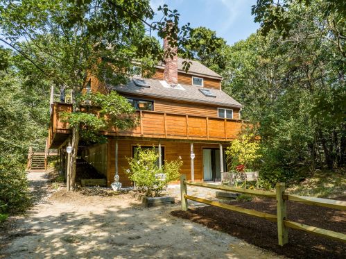 215 Gull Pond Rd, Wellfleet, MA 02667 exterior