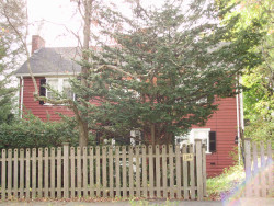 124 Ridge Ave, Newton, MA 02459 exterior