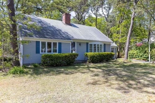 30 Quail Nest Run, Hardwich, MA 02645 exterior