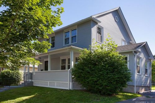 31 Laurel St, Middletown, CT 06457 exterior