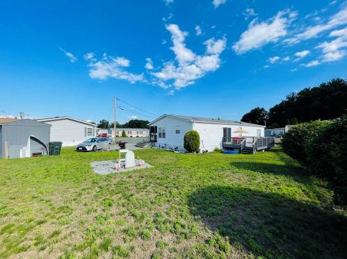 20 Jubilee Way, Chicopee, MA 01020 exterior