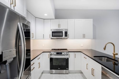 290 Beacon St, Roxbury-Xing, MA 02467 exterior