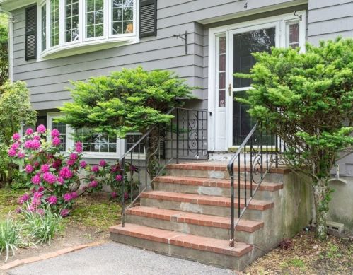 4 Glen Ter, Bedford, MA 01730 exterior