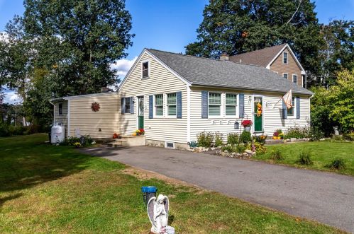 3 Lakeview St, Salem, NH 03079 exterior