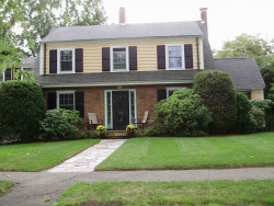 32 Nehoiden Rd, Newton, MA 02468 exterior