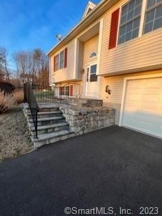 5 Bronson Dr, Beacon-Falls, CT 06403 exterior