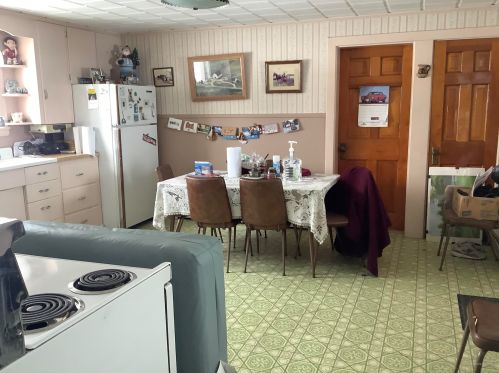 48 Presque Isle Rd, Fort-Fairfield, ME 04742 exterior