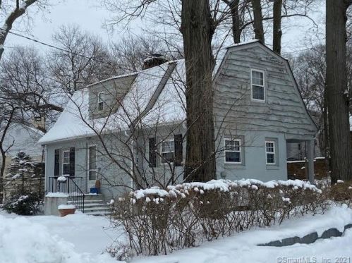 39 Norland Ave, Bridgeport, CT 06606 exterior