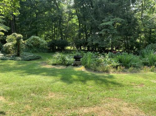 2 Cherry Ln, Ridgefield, CT 06877 exterior
