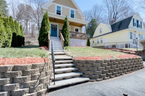 126 Beaconsfield Rd, Worcester, MA 01602 exterior
