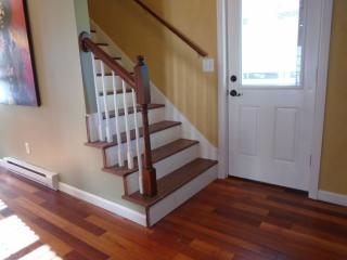 17 Hewitt St, Providence, RI 02909 exterior