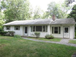 41 Brushy Hill Rd, Newtown, CT 06470 exterior