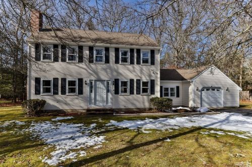 22 Curlew Way, Cotuit, MA 02635 exterior