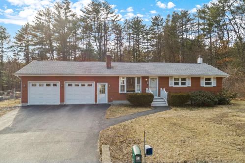 133 Dunbarton Rd, Goffstown, NH 03045 exterior