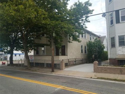 120 Main St, Warren, RI 02885 exterior