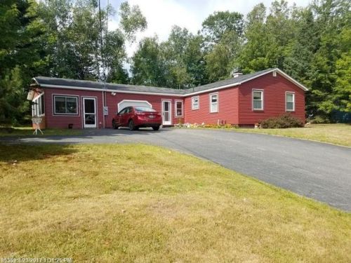 141 Broadway St, Baileyville, ME 04694 exterior