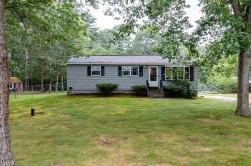 11 Simpson Mill Rd, Pelham, NH 03076 exterior