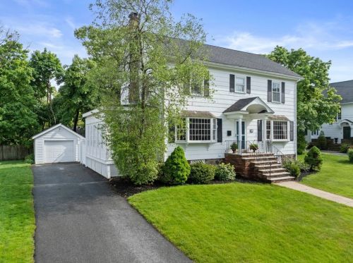 64 Cedar Cliff Rd, Braintree, MA 02184 exterior