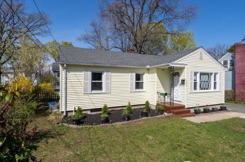 164 Harkness Ave, Springfield, MA 01118 exterior