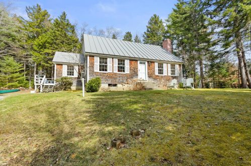 9 Evergreen Ln, Blue Hill, ME 04614 exterior
