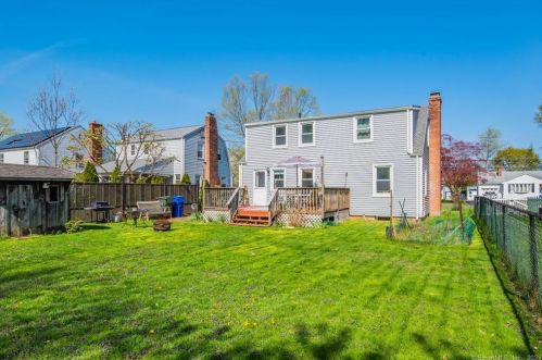 105 Hartford Ave, Hartford, CT 06109 exterior