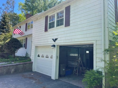 12 Saunders Rd, South Lynnfield, MA 01940 exterior