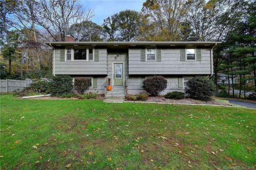 43 Phelps Rd, East-Hampton, CT 06447 exterior
