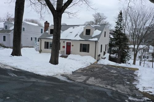 29 Baker Rd, Arlington, MA 02474 exterior