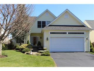 4 Waterford Ln, Huntington, CT 06484 exterior