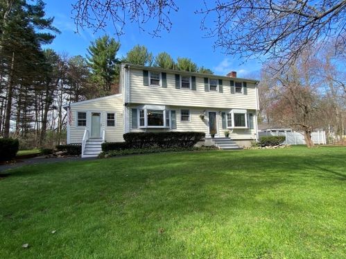 9 Bicknell Rd, Billerica, MA 01821 exterior