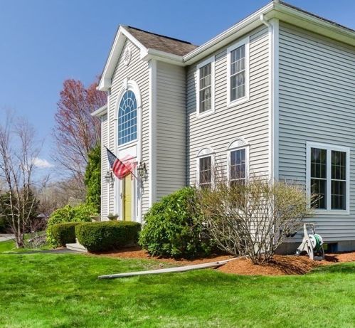 4 Richards Ave, Rutland, MA 01543 exterior