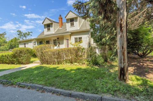 21 Greenfield St, Worcester, MA 01604 exterior