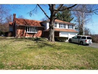 10 Warbler Cir, Bloomfield, CT 06002 exterior