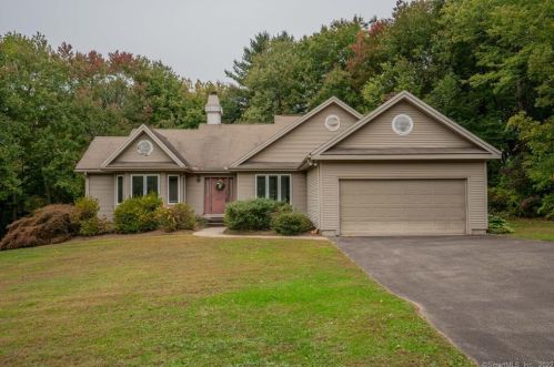 5 Aspen Rise, East-Granby, CT 06026 exterior