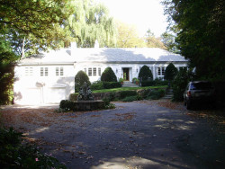 86 Bishopsgate Rd, Newton, MA 02459 exterior