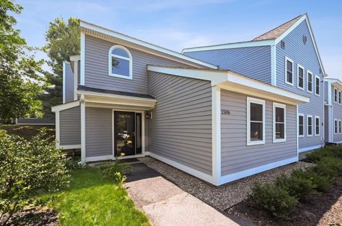 1506 Tuckers Ln, Hingham, MA 02043 exterior