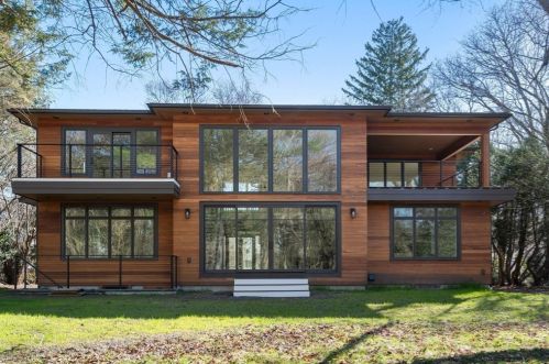 460 Weston Rd, Wellesley, MA 02482 exterior