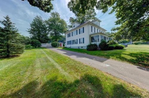 11 Maple Ave, East Windsor, CT 06016 exterior