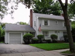 39 Clearwater Rd, Newton, MA 02462 exterior