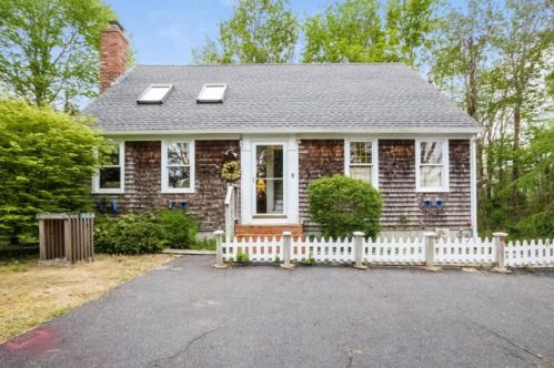 6 Nobska Rd, Falmouth, MA 02543 exterior