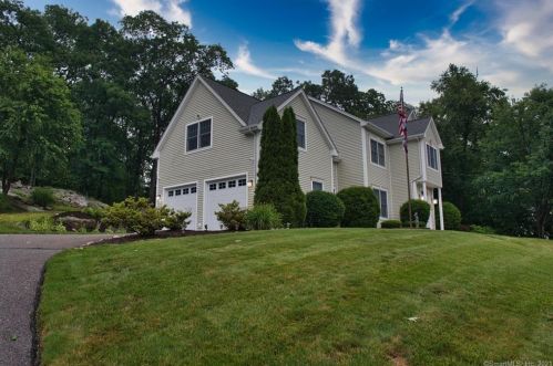 38 Whippoorwill Ln, Bristol, CT 06010 exterior
