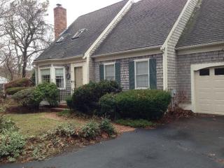 8 Monument Dr, Harwich, MA 02645 exterior