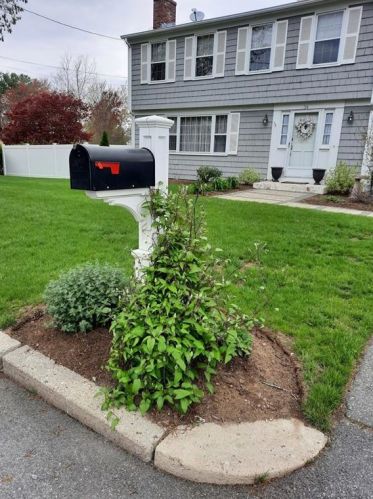 34 Meadow View Blvd, North Providence, RI 02904 exterior