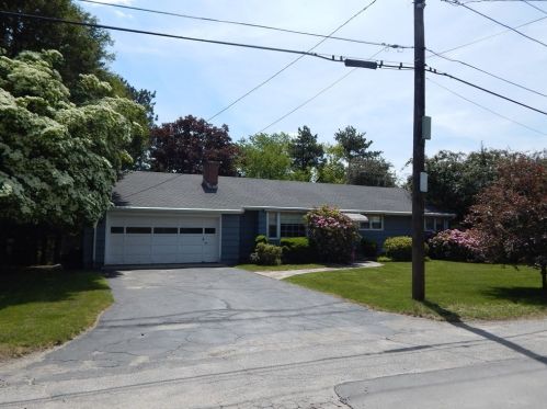 18 Chevy Chase Rd, Worcester, MA 01606 exterior