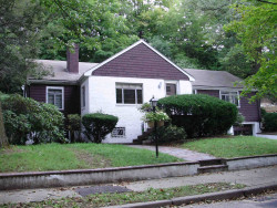 58 Quinobequin Rd, Newton, MA 02462 exterior