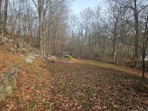 123 Rising Ridge Rd, Ridgefield, CT 06877 exterior