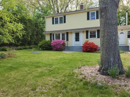 11 Linfield Cir, Lincoln, RI 02865 exterior